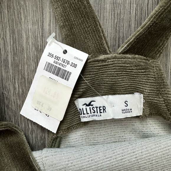 Hollister Olive Green Overall Short Dress with Pocket - Picture 2 of 6